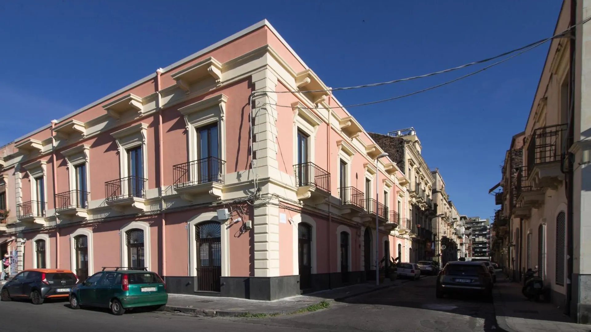 Bilocale Il Rigoletto Near Central Station Apartment Catania Italy