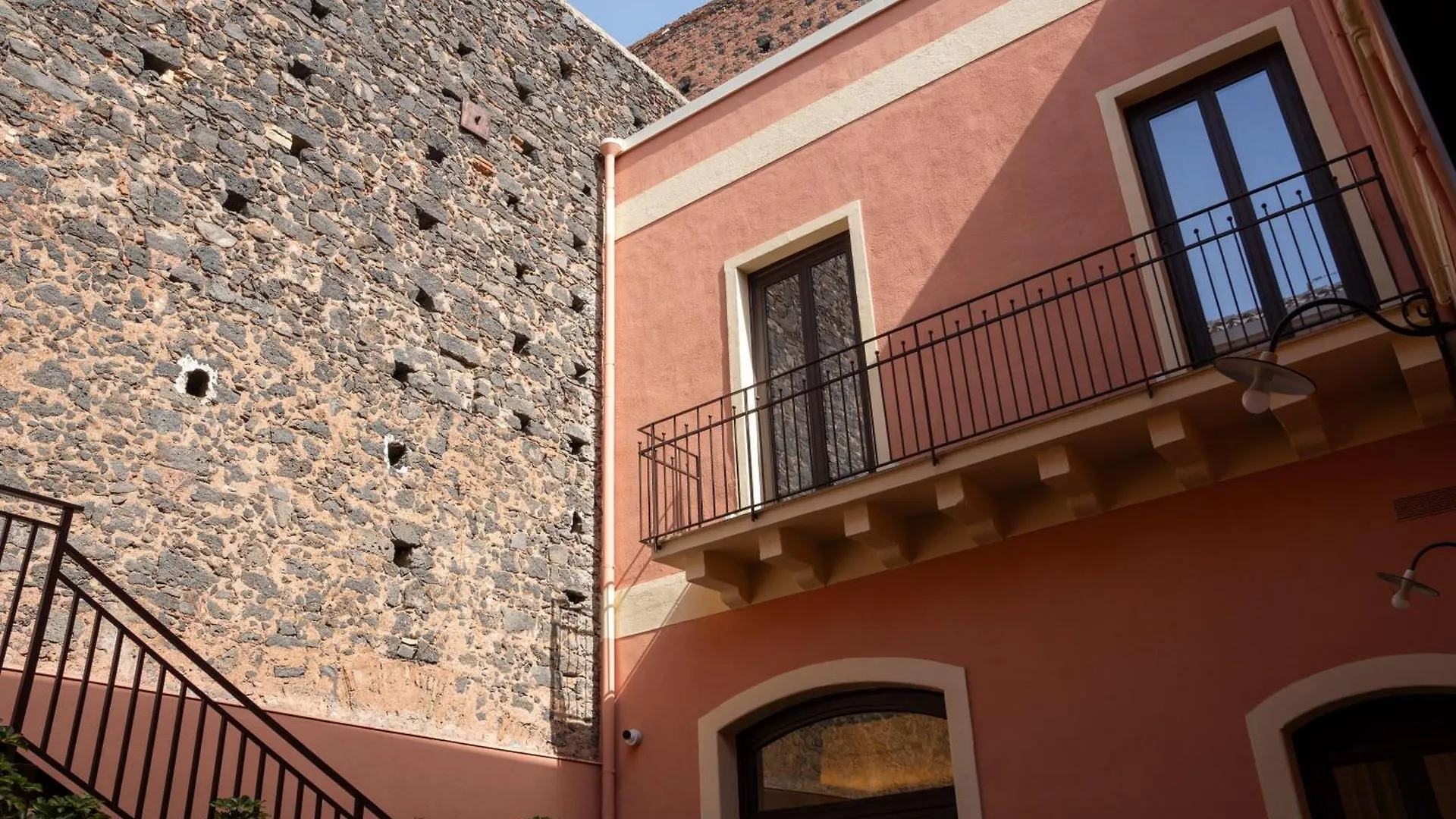 Bilocale Il Rigoletto Near Central Station Apartment Catania Italy